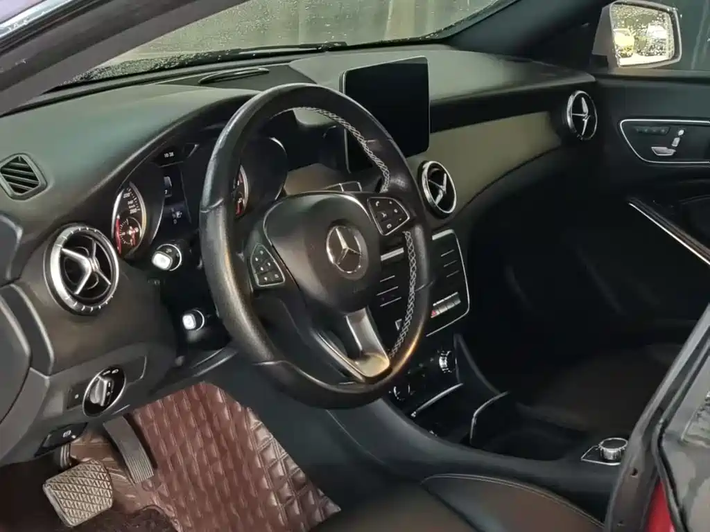 Mercedes-Benz CLA 2018 CLA 200 Fashion
