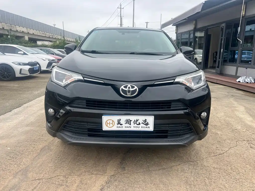 Toyota RAV4 — миниатюра 2