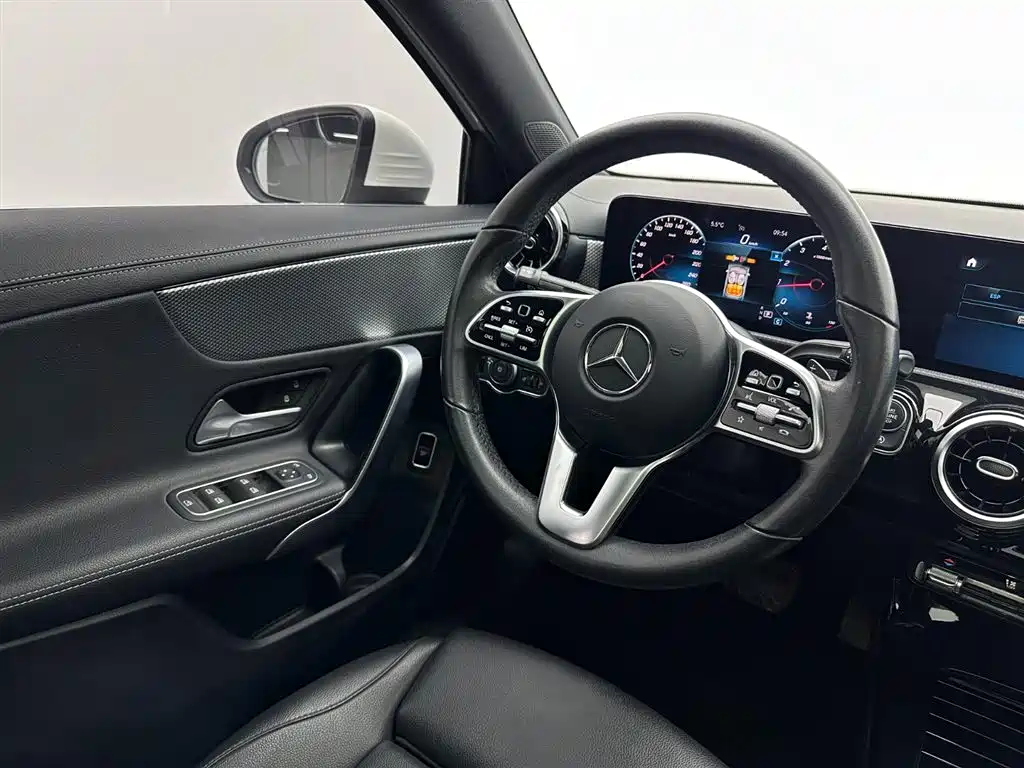 MERCEDES-BENZ A CLASS