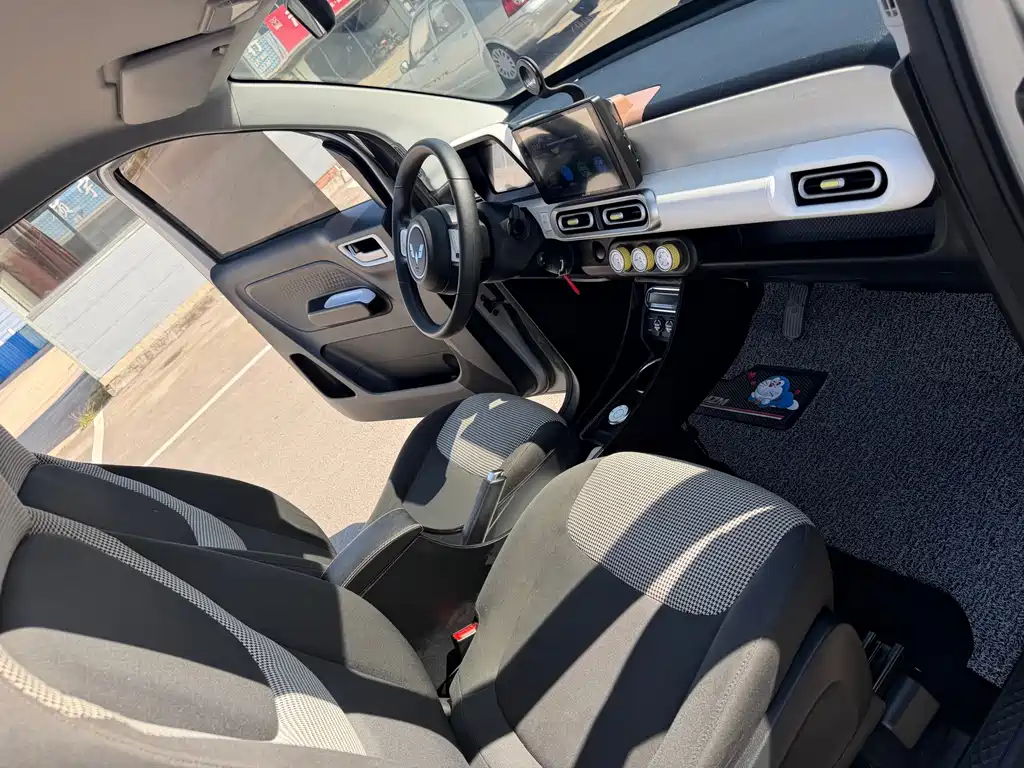 Wuling MINIEV — миниатюра 15