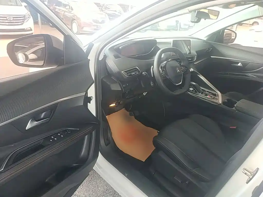 Peugeot 4008 — миниатюра 16