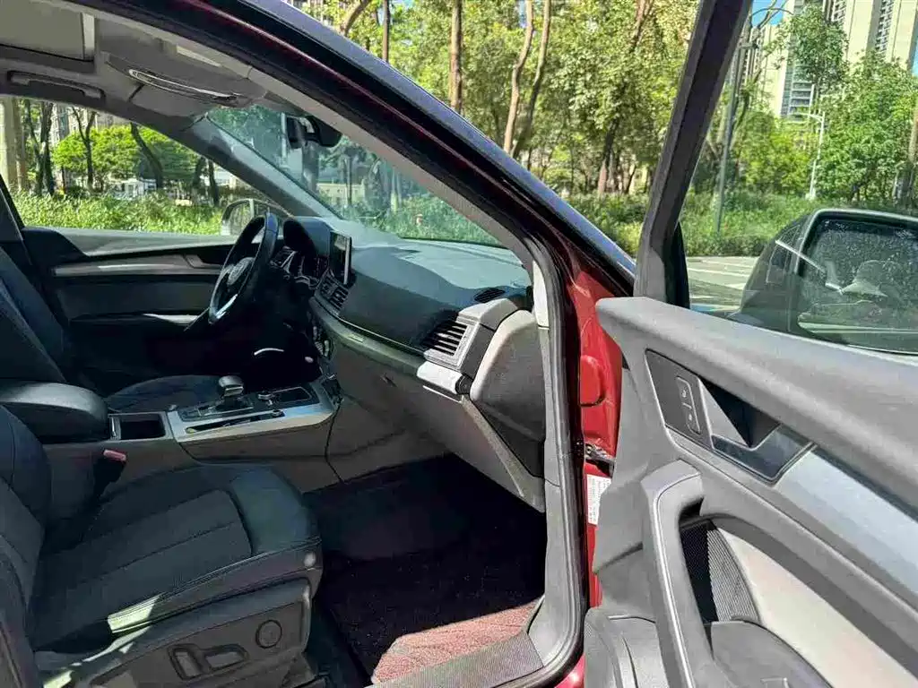 Audi Q5L 2018 40 TFSI Fashion V