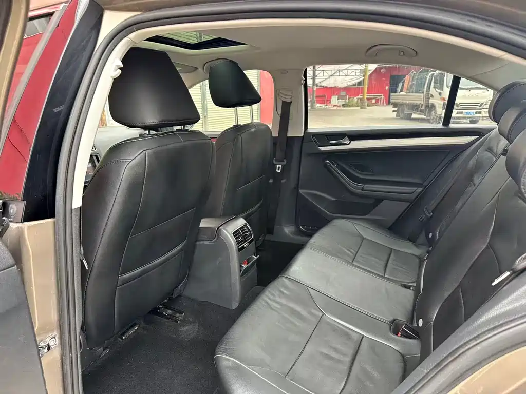 Volkswagen Sagitar — миниатюра 9
