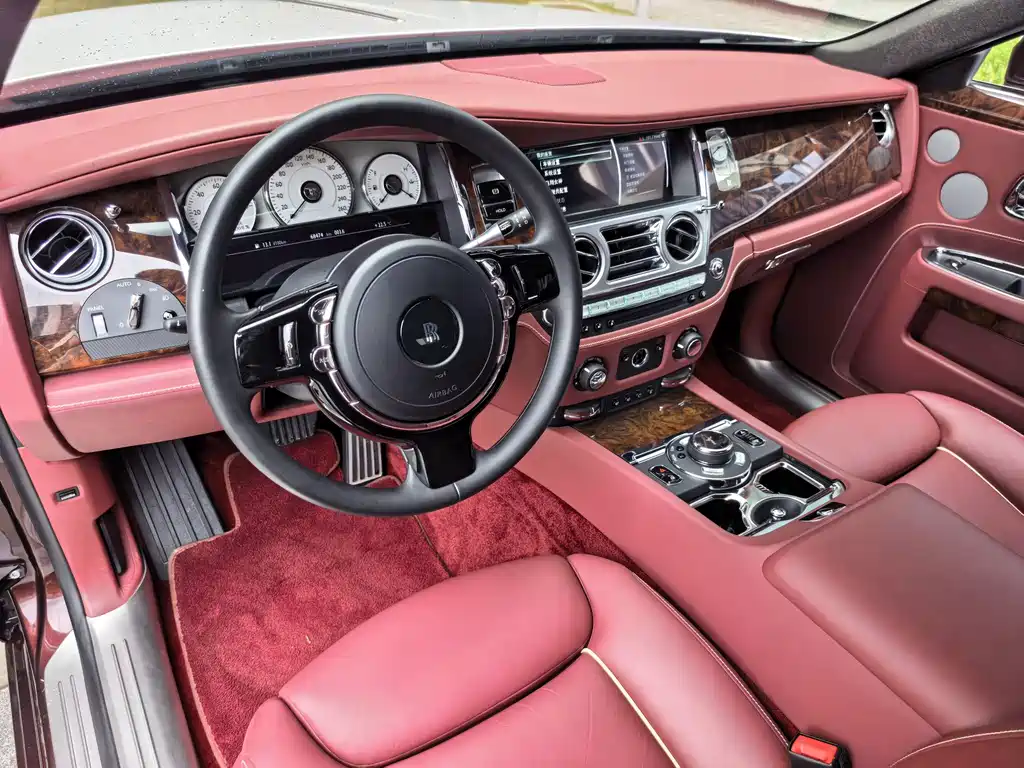 Rolls-Royce Ghost — миниатюра 21