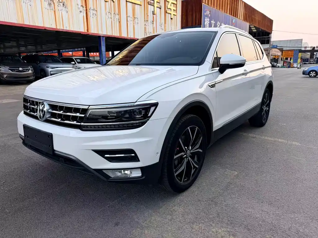 Купить Volkswagen Tiguan L