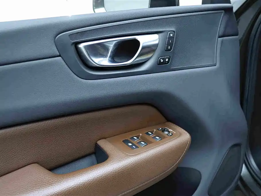 Volvo XC60 — миниатюра 7