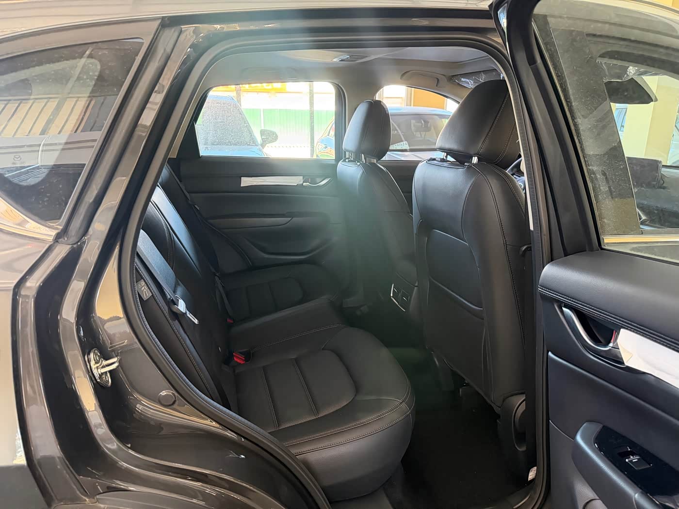 Mazda CX-5 2.0 л 2025 г. Серебристо-серый, пробег 1700 км
