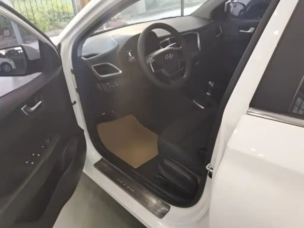 Hyundai Verna — миниатюра 15