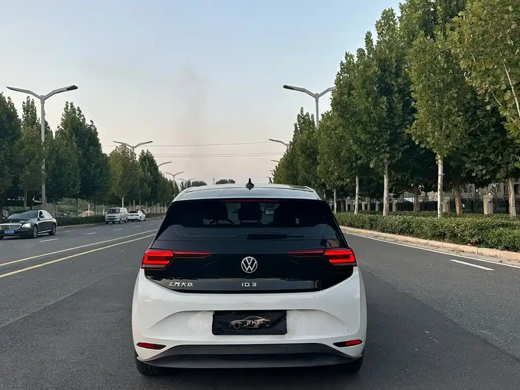 Volkswagen ID.3 — миниатюра 7