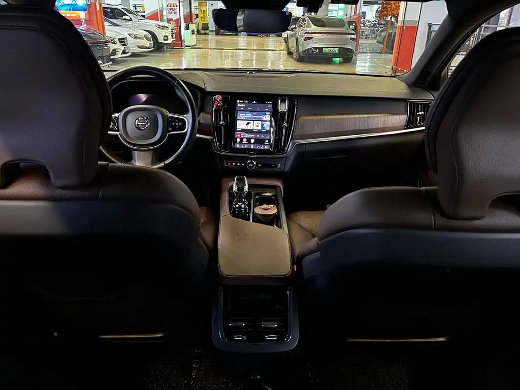 Volvo V90 — миниатюра 8