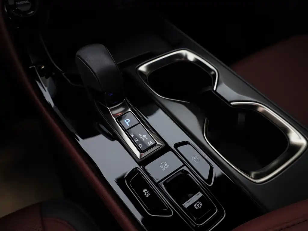 Lexus NX — миниатюра 13