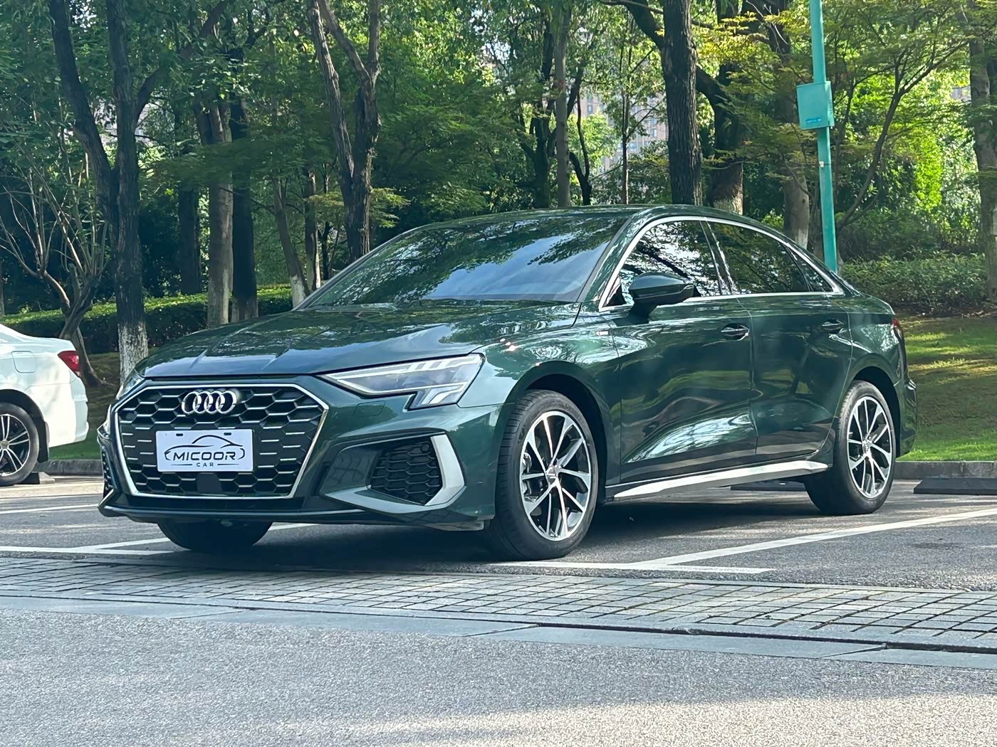 Audi A3 1.4 л 2022 г. Зелёный, пробег 40000 км