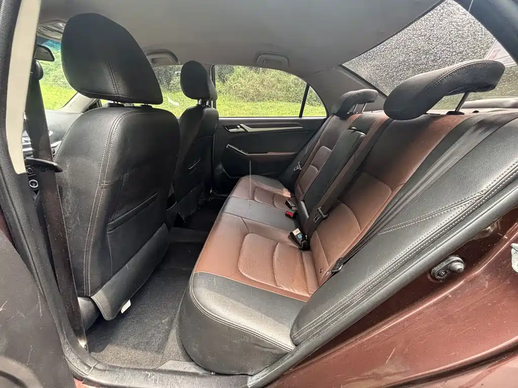 Geely Vision — миниатюра 8