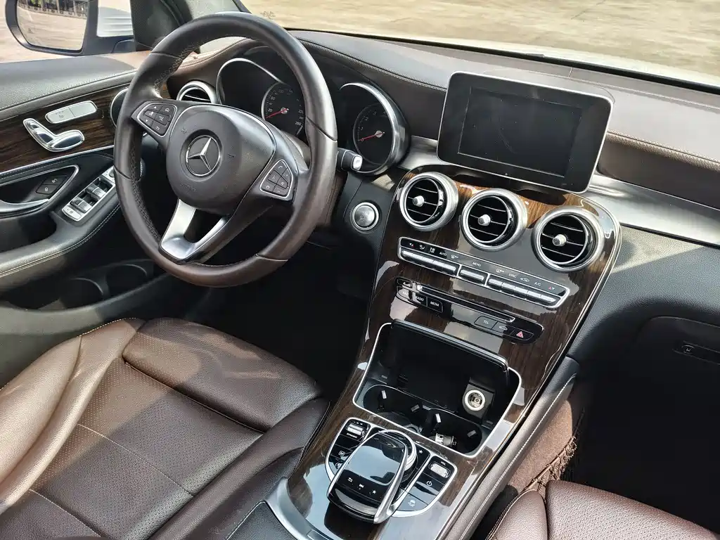 Mercedes-Benz GLC — миниатюра 13