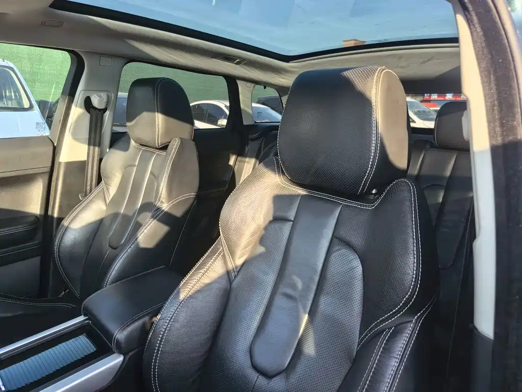 Land Rover Evoque (Import) — миниатюра 17