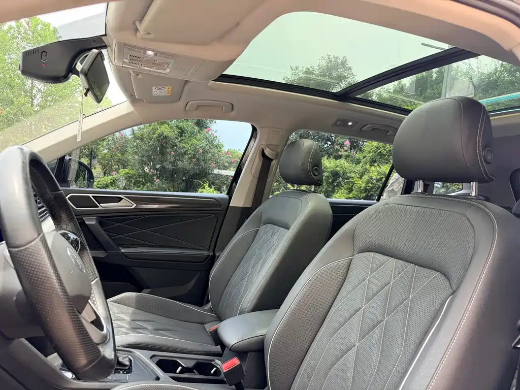 Volkswagen Tiguan L — миниатюра 4