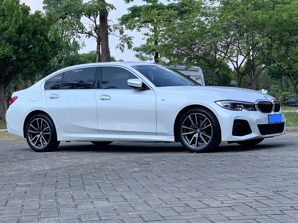 BMW 3 Series — миниатюра 3