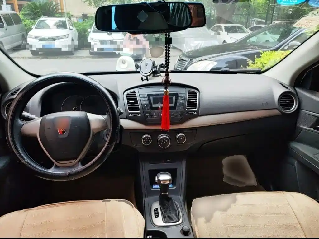 Roewe 350 — миниатюра 15