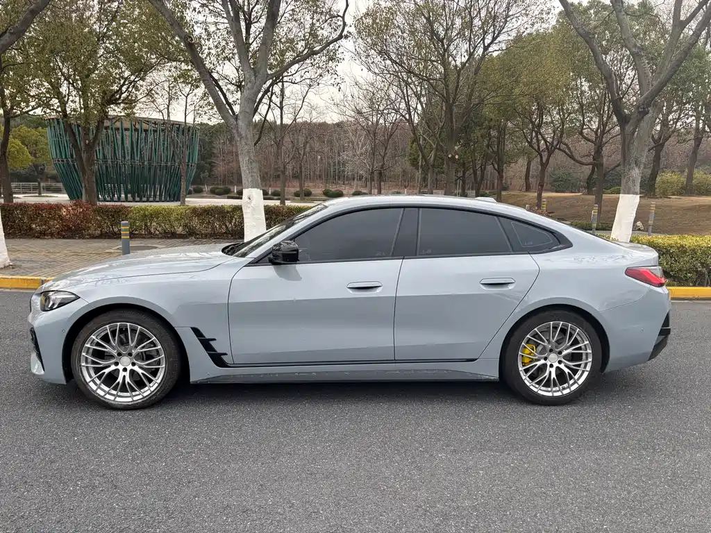 BMW 4 SERIES