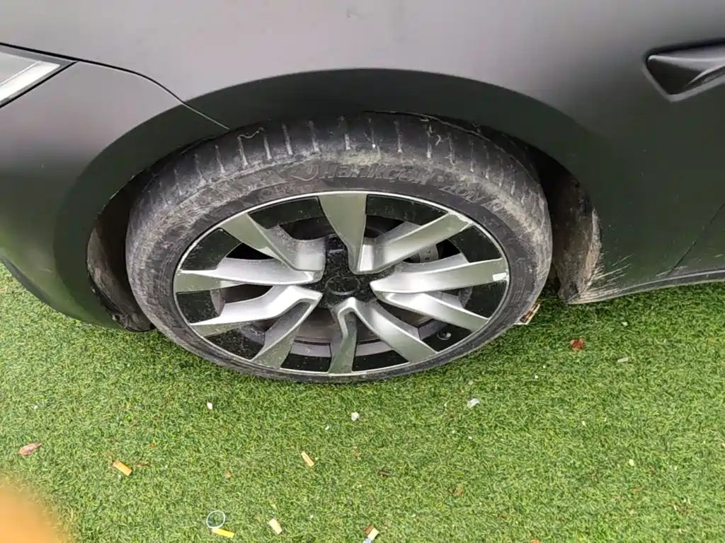 Tesla Model 3 — миниатюра 23