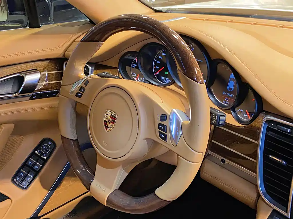 Porsche Panamera — миниатюра 27