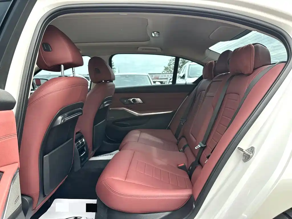 BMW 3 Series — миниатюра 8