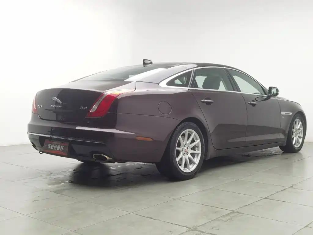 Jaguar XJ — миниатюра 2