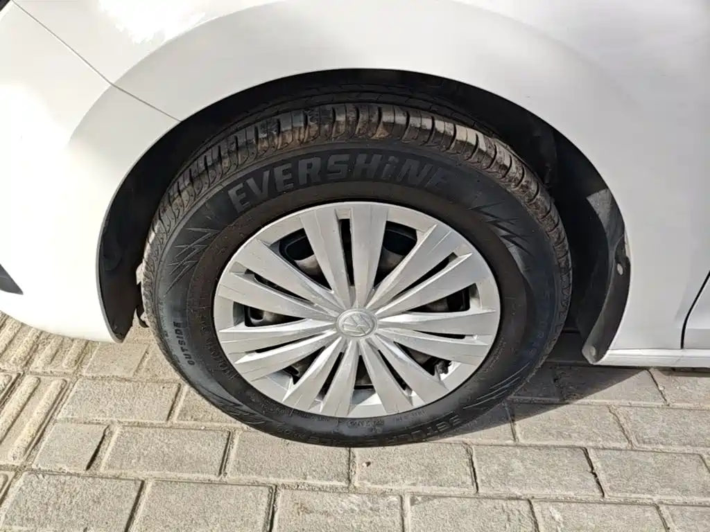 Volkswagen Santana — миниатюра 23