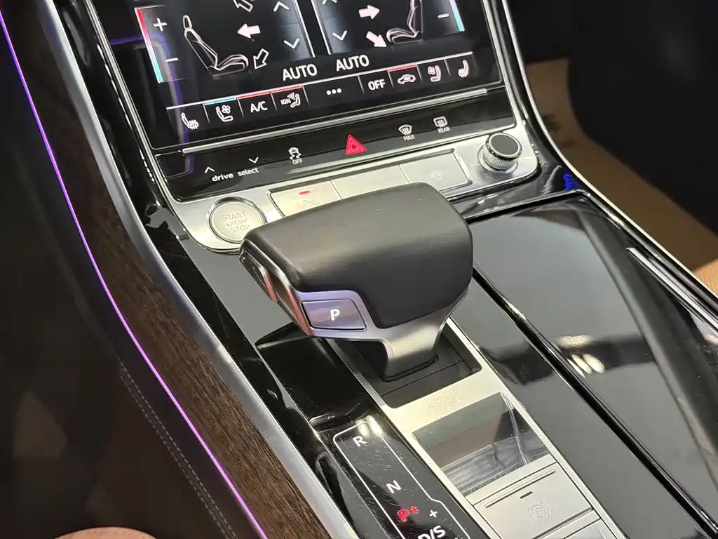 Audi A8 — миниатюра 9