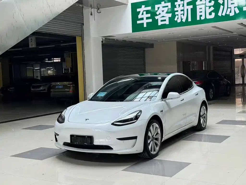 Tesla Model 3 2020