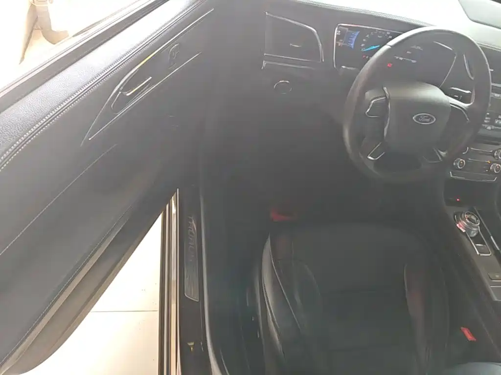 Ford Taurus — миниатюра 16
