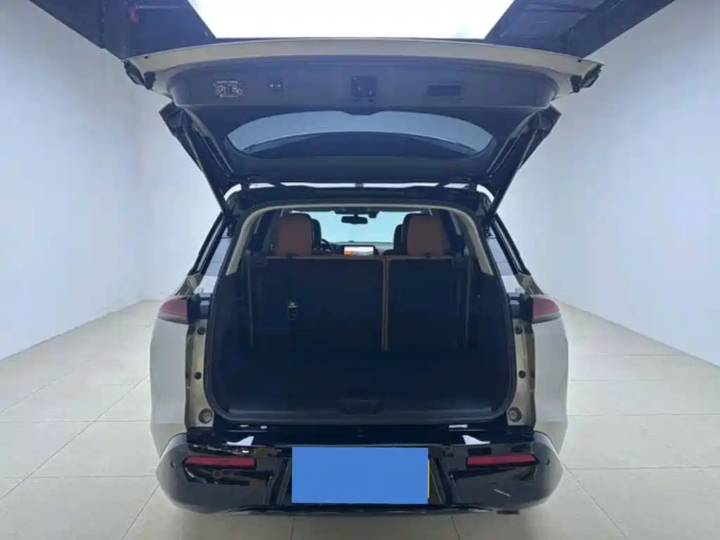 Nissan Teramont — миниатюра 5