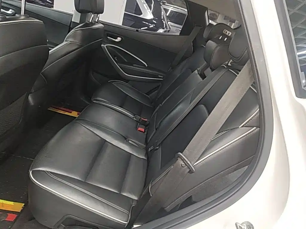 Hyundai Santa Fe — миниатюра 17