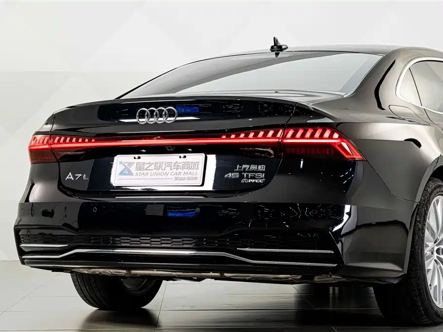Audi A7L — миниатюра 7