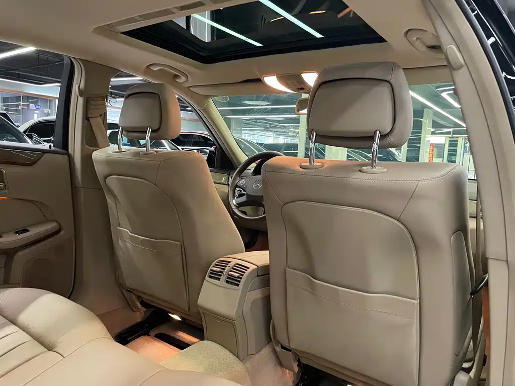 Mercedes-Benz E-Class E 2010 E 200 CGI