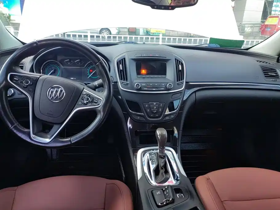 Buick Regal — миниатюра 12