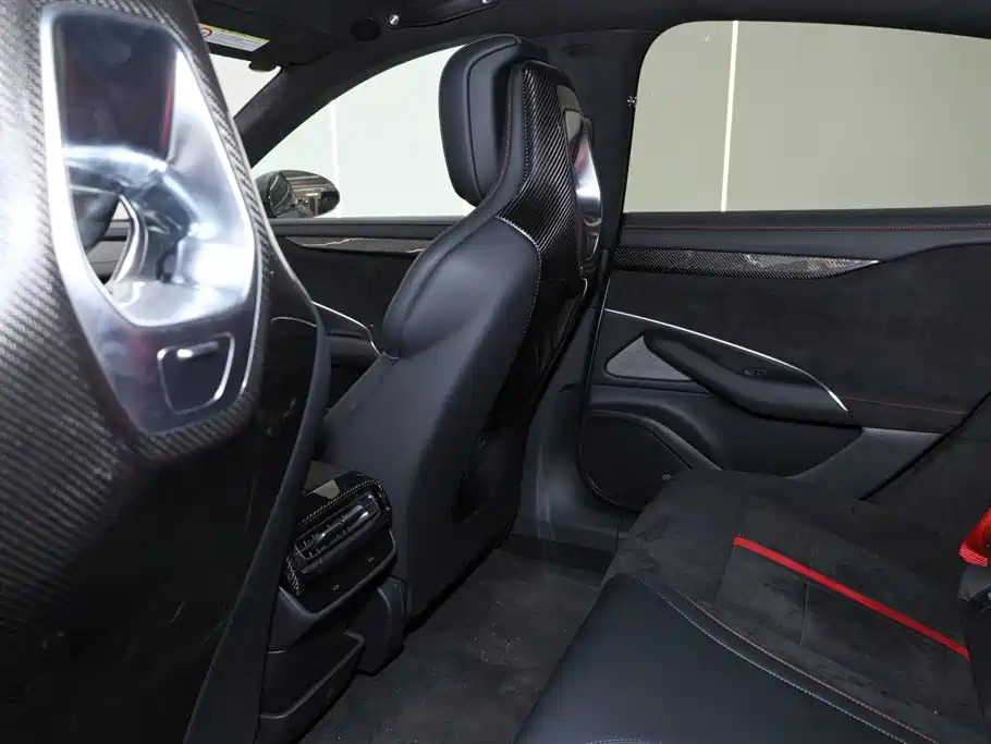 XIAOMI CAR XIAOMI SU7 ULTRA