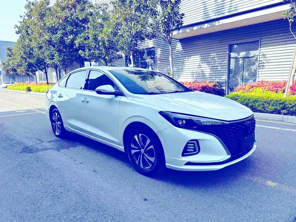 Changan Eado — миниатюра 3