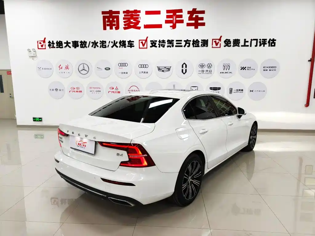 Volvo S60 — миниатюра 5