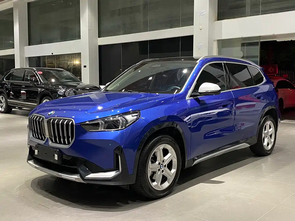 Купить BMW X1