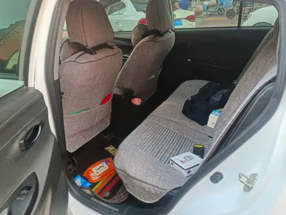 Toyota Yaris L — миниатюра 11