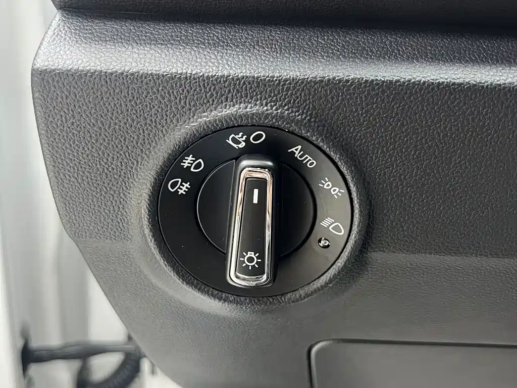Volkswagen T-Roc 280TSI DSG 2WD Elite PLUS, фото 22