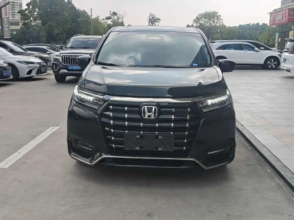 Honda Elysion — миниатюра 2