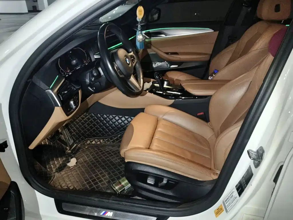 BMW 5 Series (Import) — миниатюра 11