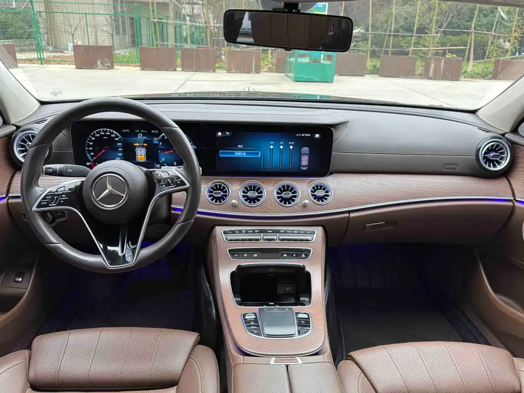 MERCEDES-BENZ E CLASS