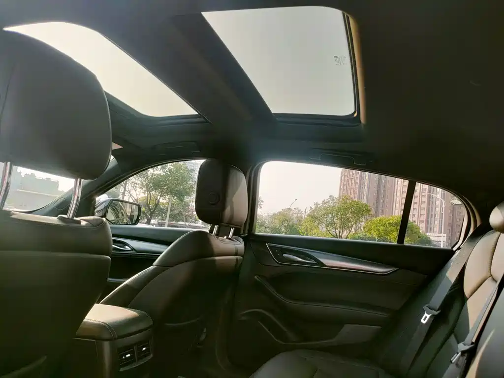 Cadillac CT5 — миниатюра 31