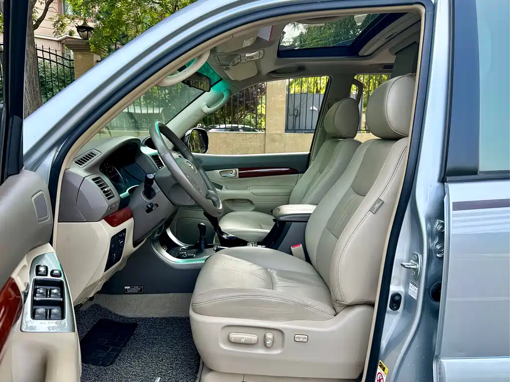 Toyota Land Cruiser Prado 2006 4.0L AT VX NAVI