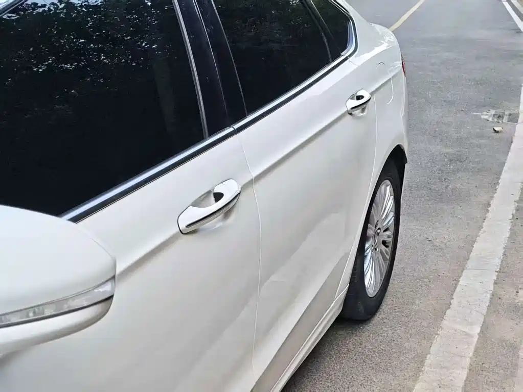 Ford Mondeo — миниатюра 36