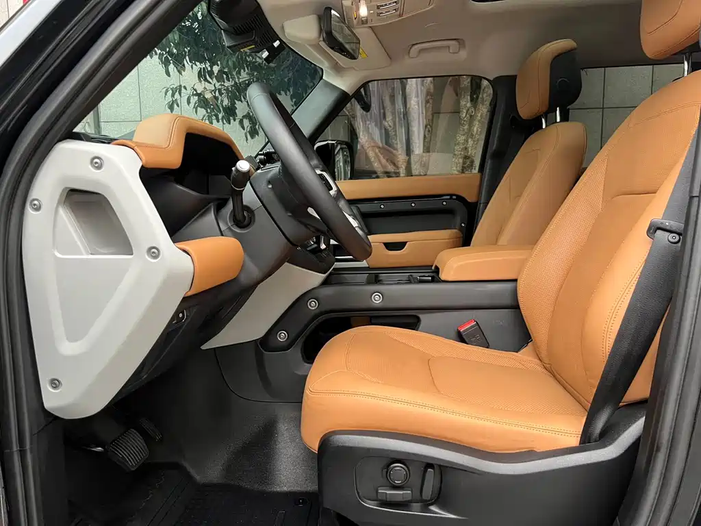 Land Rover Defender — миниатюра 5