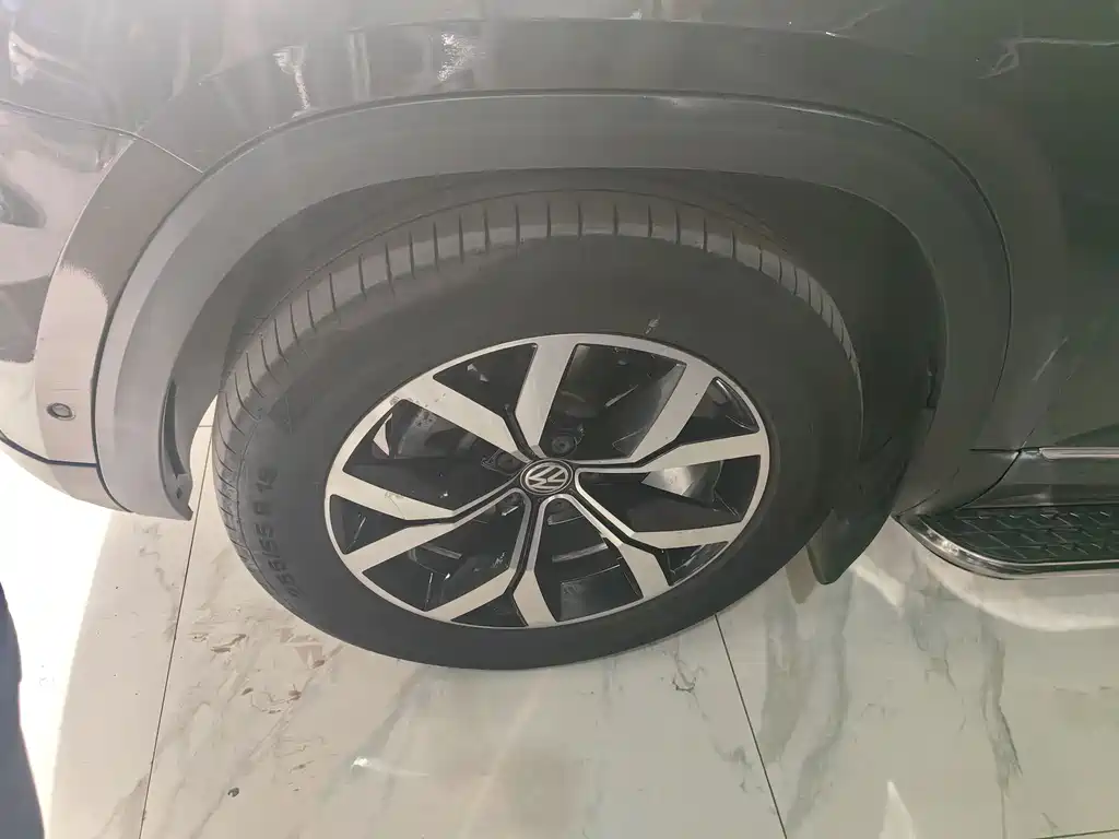 VOLKSWAGEN TOURANG